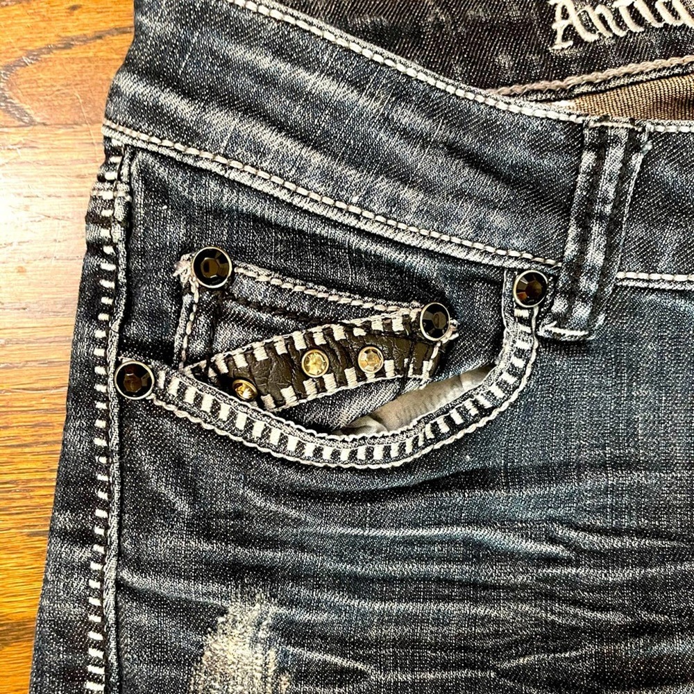 Antique Rivet Jeans - Picture 4 of 8